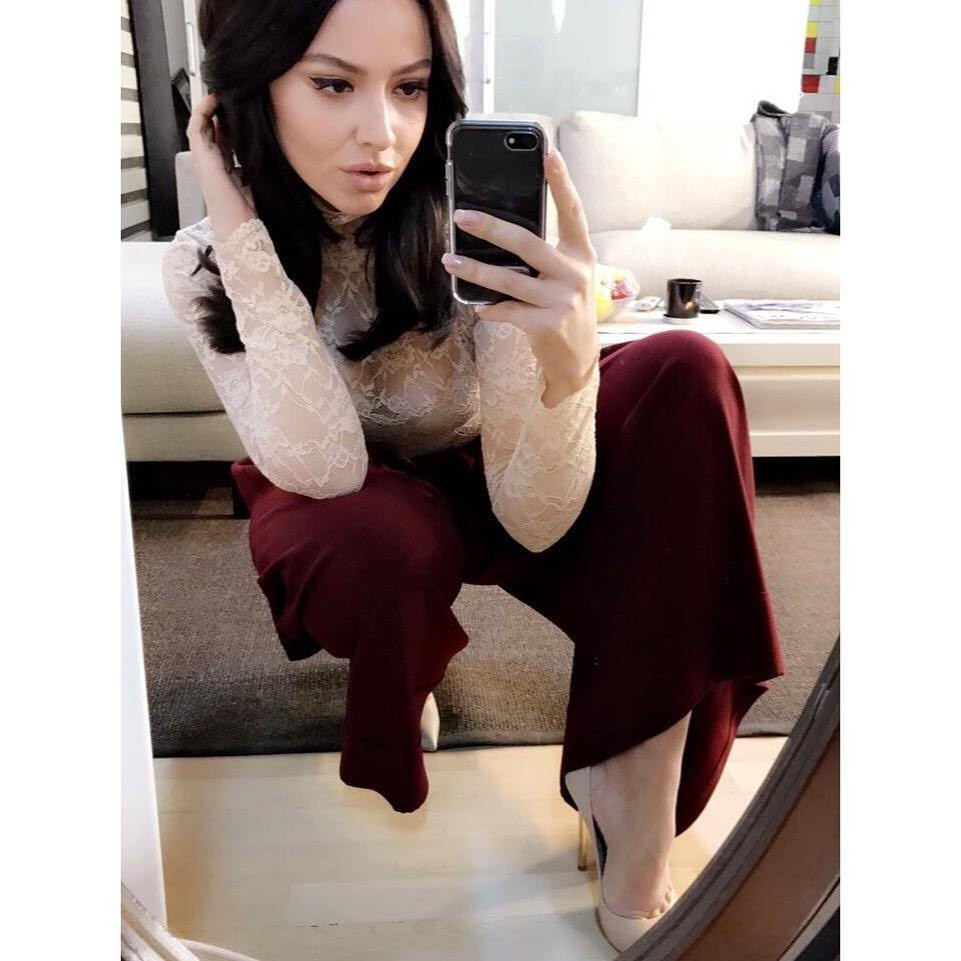 Merve Boluğur 150 bin TLlik yüzüğü geri verdi Merve Boluğur 150 bin TLlik yüzüğü geri verdi